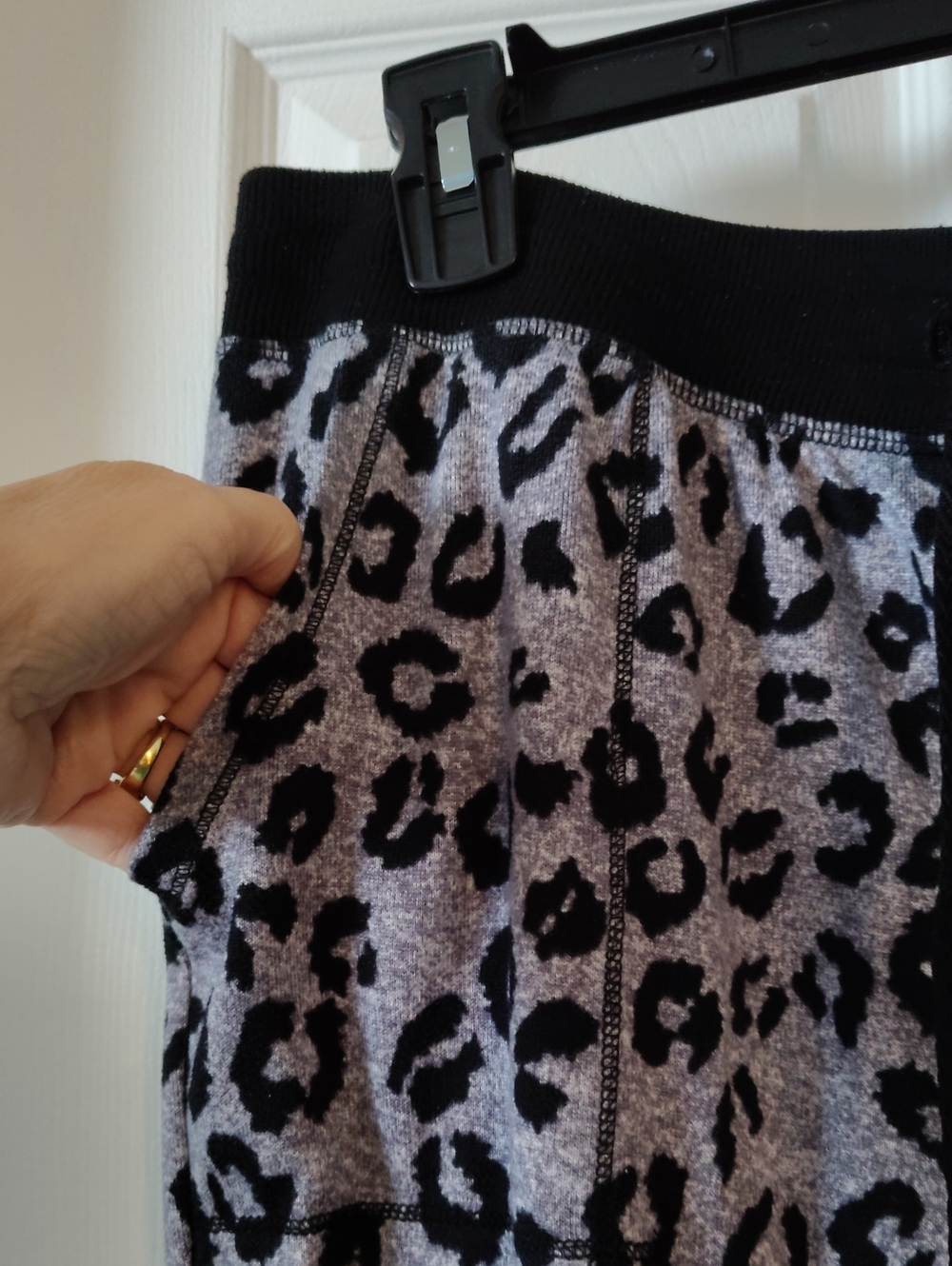 Cuddl Duds 2 Piece Long Sleeve Brushed Sweater Knit Sleep Set Gray Animal Print - Picture 5 of 12